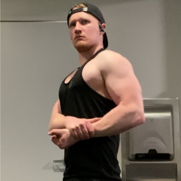 Meet your Posher, Dylen - Picture 2 of 4